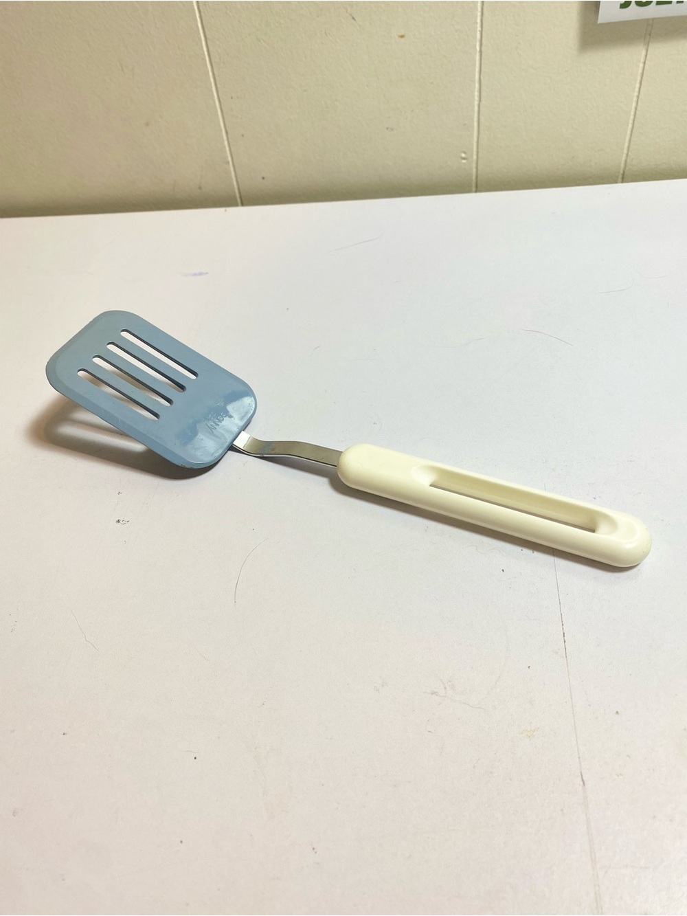 VTG Bonny USA Slotted Spatula Turner Blue Head White Plastic Handle Stainless - Picture 8 of 10